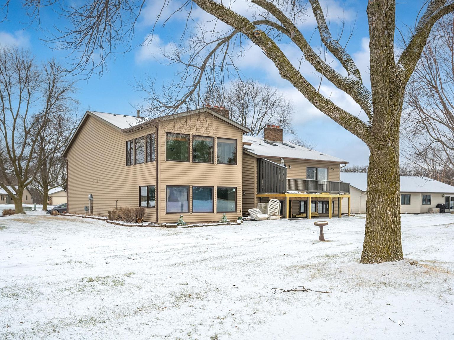 607 Pondhurst Dr