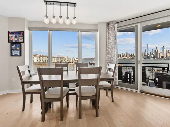 600 Harbor Boulevard image 7 of 28