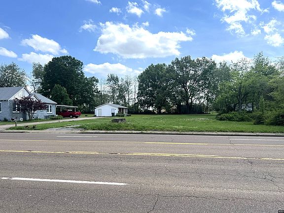 4th image of 1635 E Reelfoot Ave