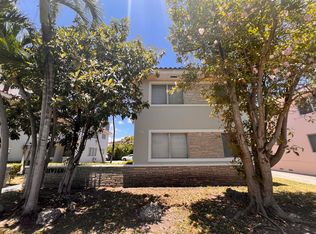 123 Santillane Ave APT 4, Miami, FL 33134