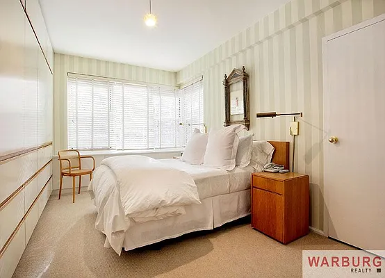 Sold by Warburg | media 16