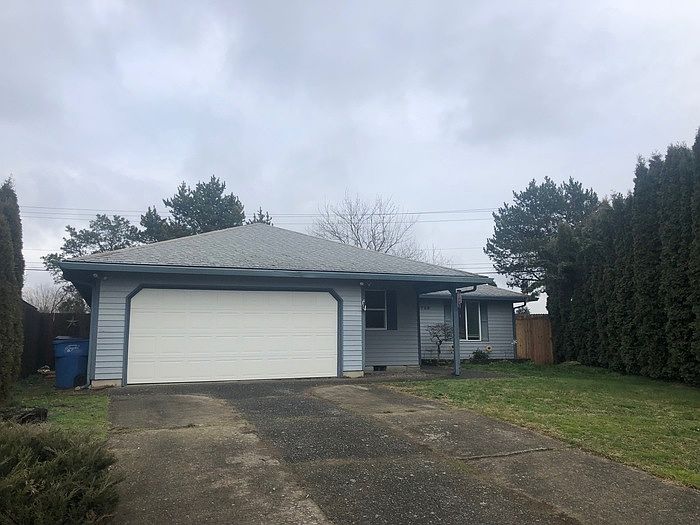 1st image of 709 NE 161st Ct