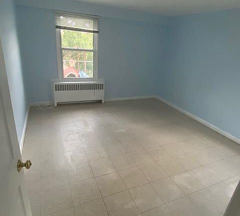 2nd image of 195 Crescent Pl #Basement
