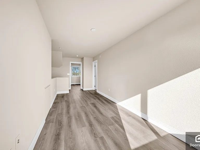 1164 McKay Dr — Photo 33