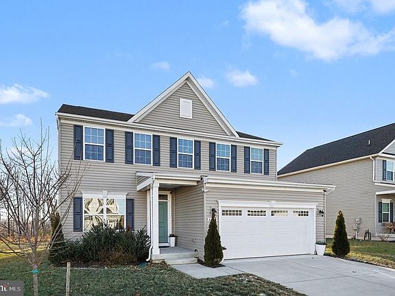 3rd image of 6420 Hawkeye Dr