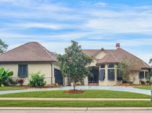 204 Inverness Ln, Broussard, LA 70518