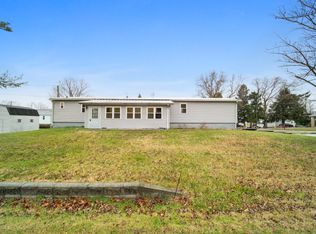2136 Knoll Ave, Erie, PA 16510