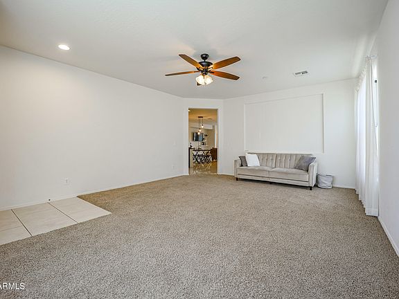 5th image of 3907 S 101st Dr
