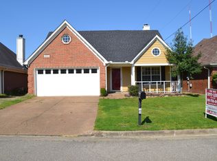 987 Appling Meadow Dr, Cordova, TN 38018