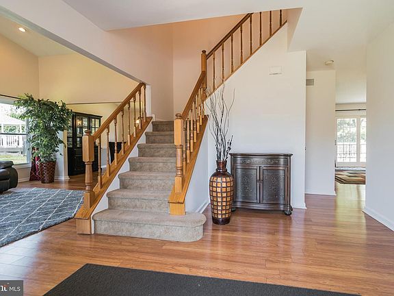 4th image of 5 Caldwell Cir