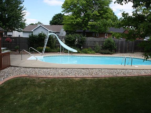 4th image of 1322 Windmill Dr
