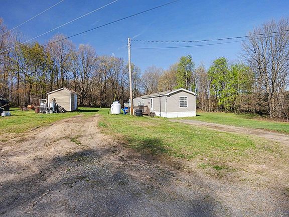 5th image of 104 Johnson Dr
