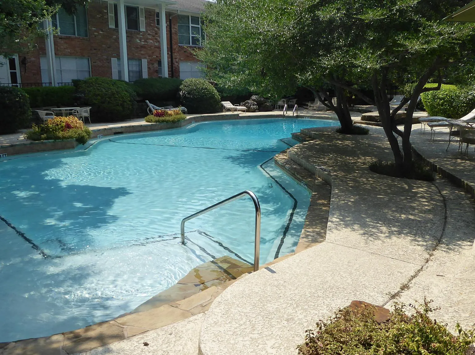 2 bed, 918 sqft, $1,650 — Photo 4