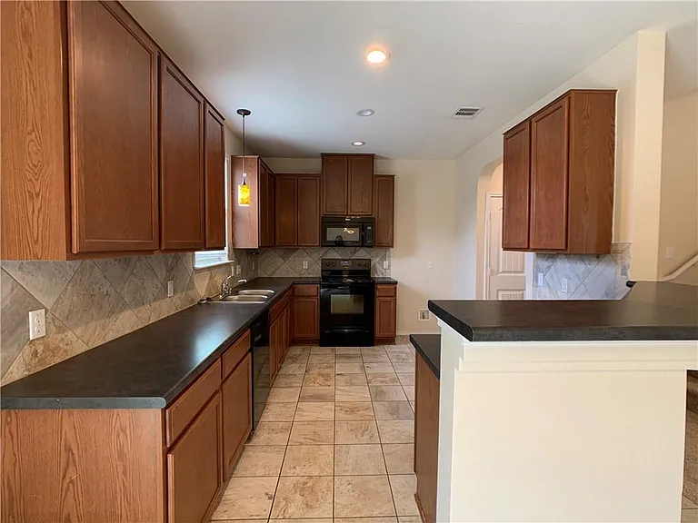 133 Gina Dr — Photo 4