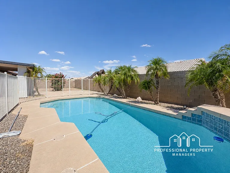 3557 W 27th Pl — Photo 22