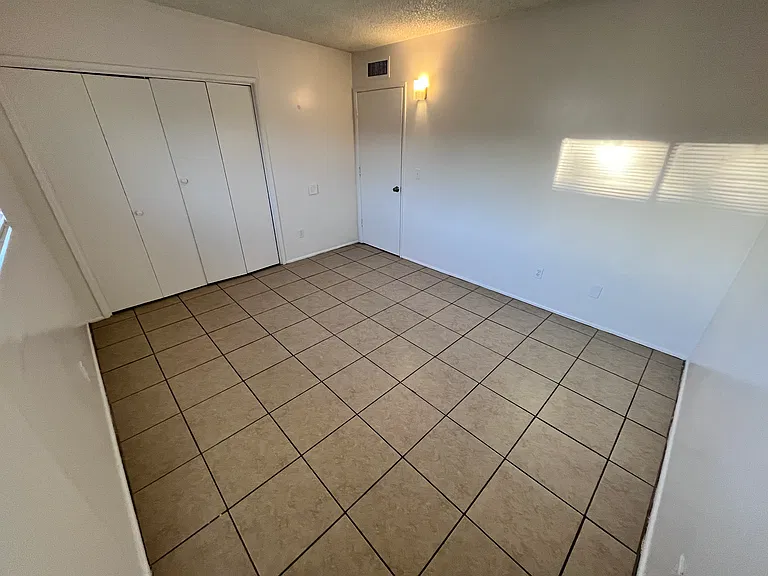 1501 E Fort Lowell Rd #F — Photo 6