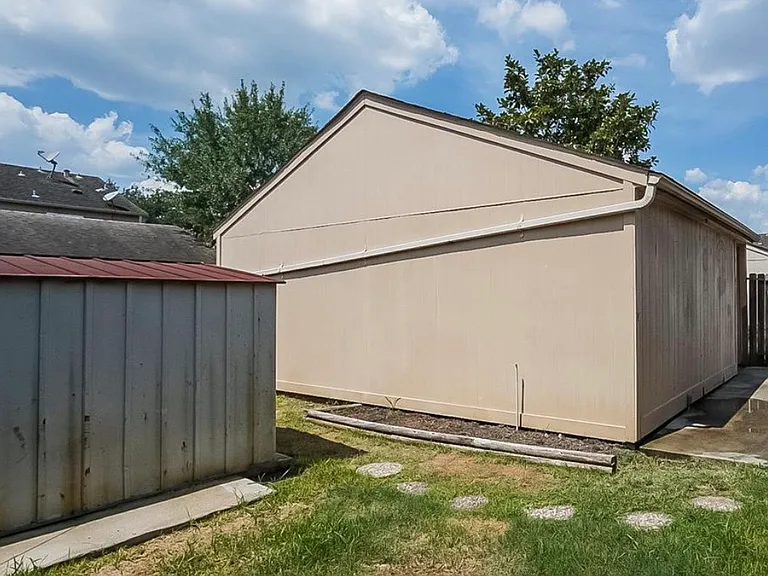 10650 Bexley Dr — Photo 15