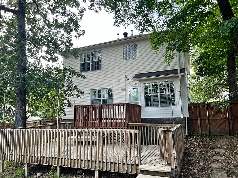 13011 Misty Glen Dr — Photo 32