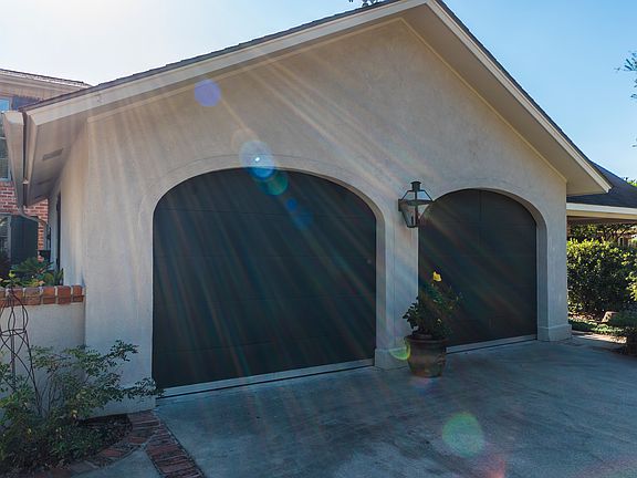 3rd image of 706 Woodvale Ave