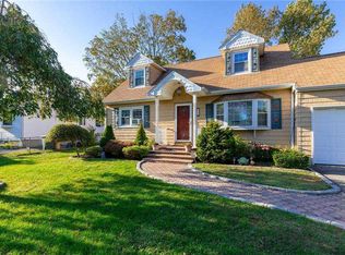 2 Hilliard Ave, Central Islip, NY 11722
