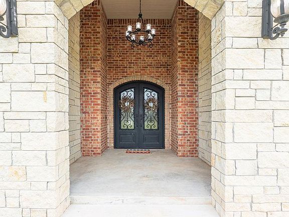 5th image of 19414 Abigail Dr
