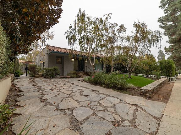 Flagstone driveway