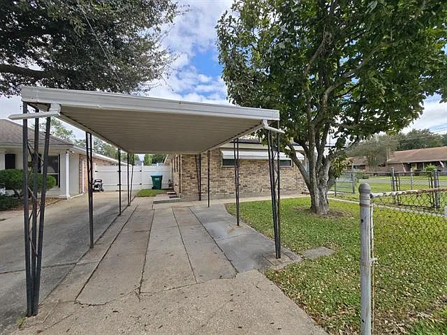 2 bed, 1.0 bath, 900 sqft, $1,450 — Photo 4