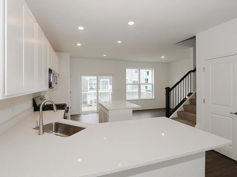 2252 Stonegate Rd — Photo 8