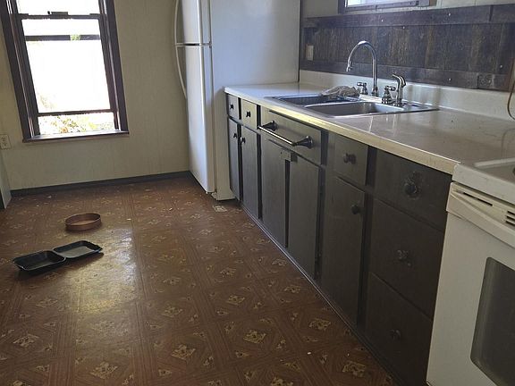 2nd image of 410 E Houghton St