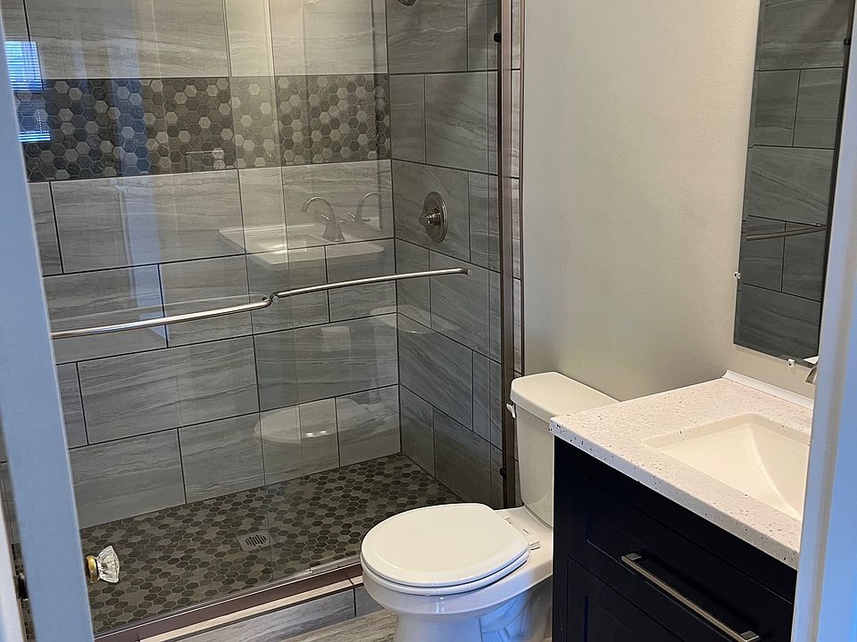 1st image of 413 W Donahue St