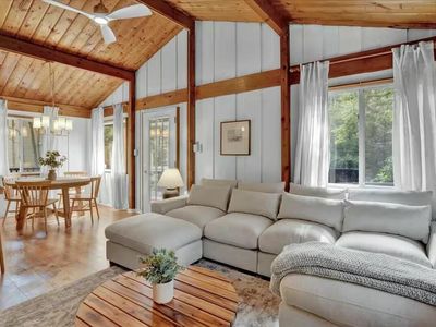 328 Sidney Ave, Pocono Summit, PA, 18346
