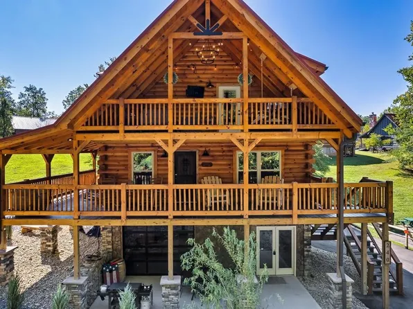 240 Tsali Way, Sevierville, TN 37876