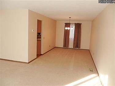 5th image of 20292 Arlington Dr