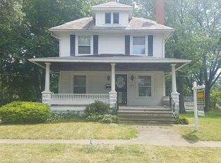 332 8th St, Elyria, OH