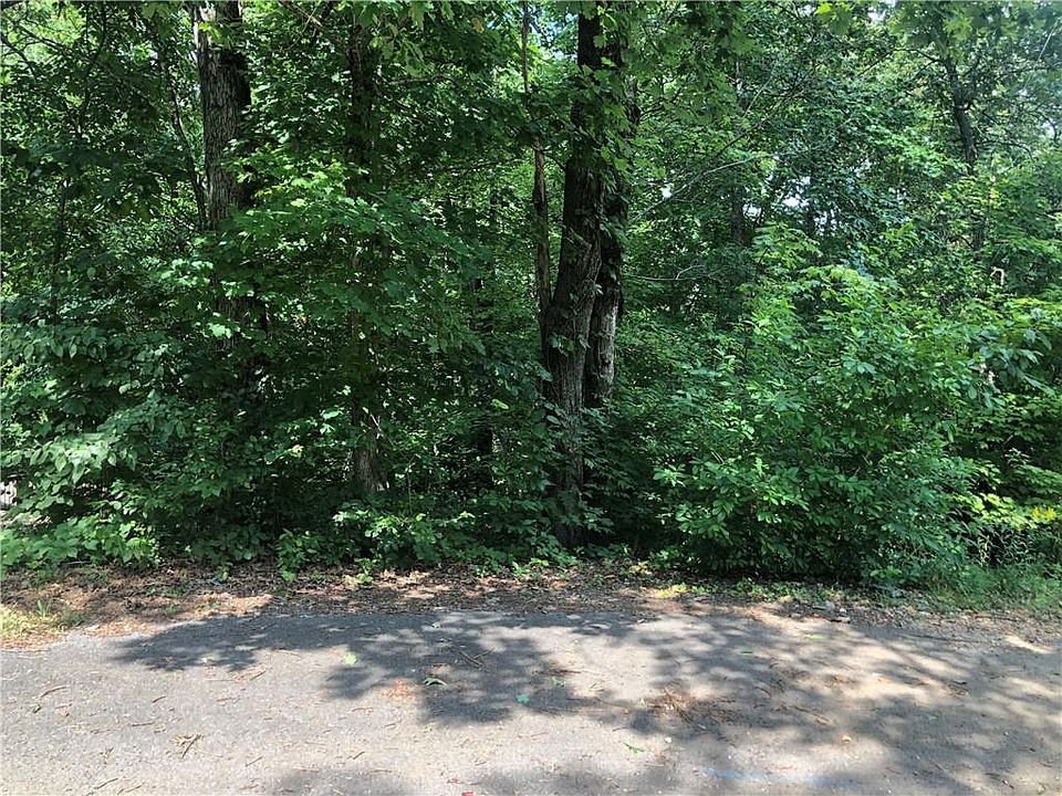 1st image of Brecknock Ln