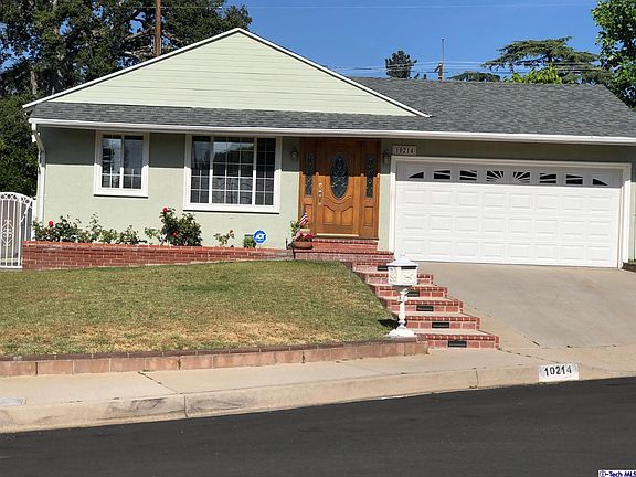 3rd image of 10214 Quill Ave