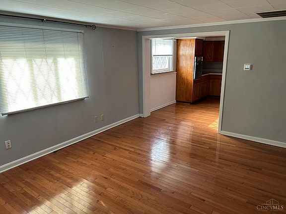 2nd image of 8641 Tudor Ct