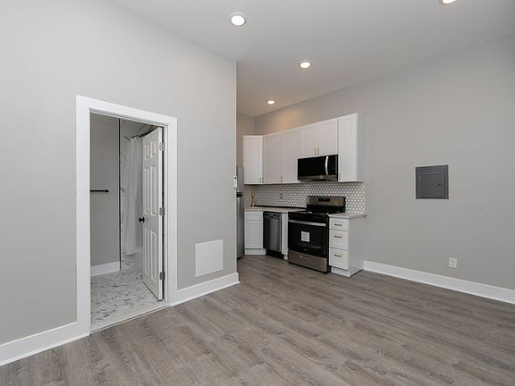 3rd image of 436-438 Broadway Unit 3
