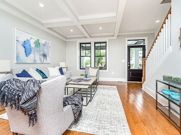 Living room - front entry