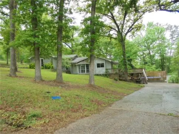 206 Allwright St, Gladewater, TX 75647