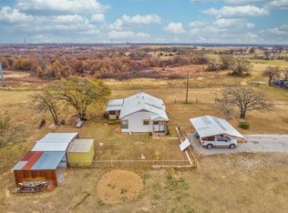 700 Division Ln, Poolville, TX 76487