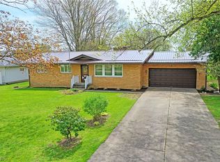 1893 Carson Salt Spgs, Warren, OH 44481