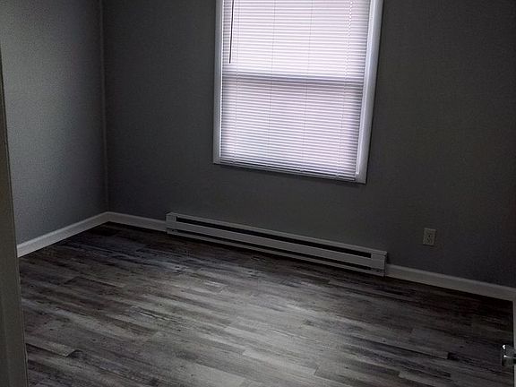 2nd image of 824 E Wyman Ave #1