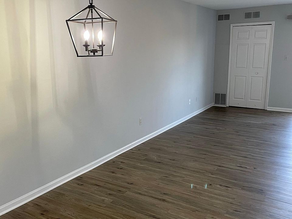 1749 Oak St Wyandotte MI Zillow