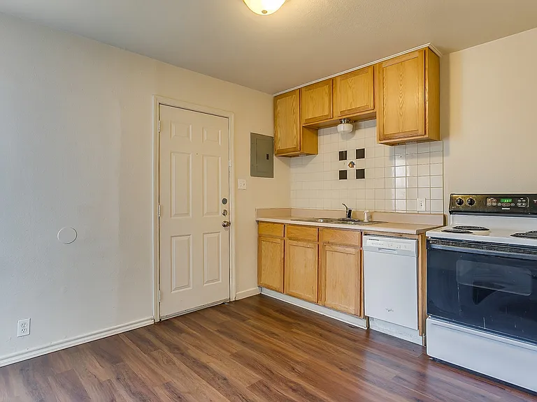 3417 S University Dr #D — Photo 3