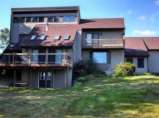 5449 N Scheider Rd, Freeport, IL 61032