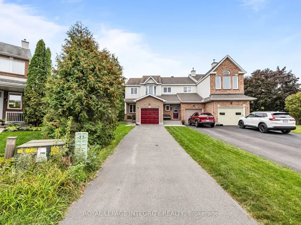 26 Astoria Cres, Ottawa, ON K2G 6E5