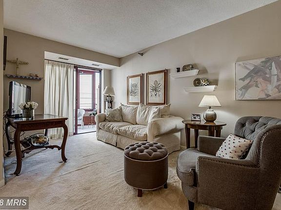 Spacious Living Room