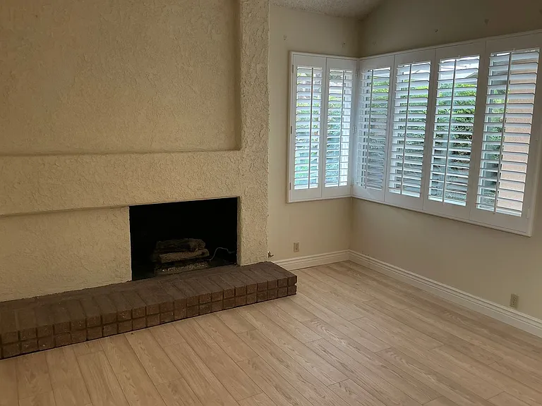 1920 Alto Ln — Photo 20
