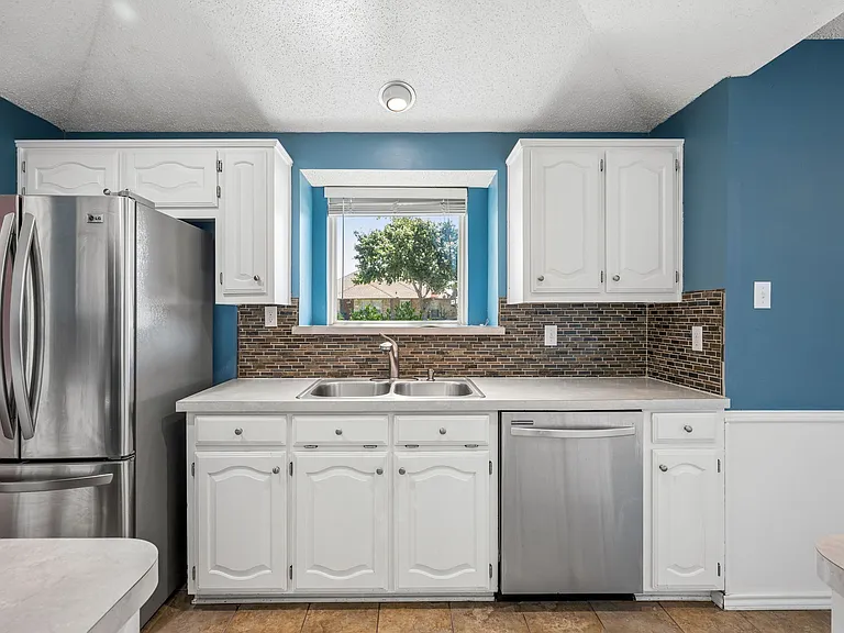 4203 Meadow Ridge Dr — Photo 13